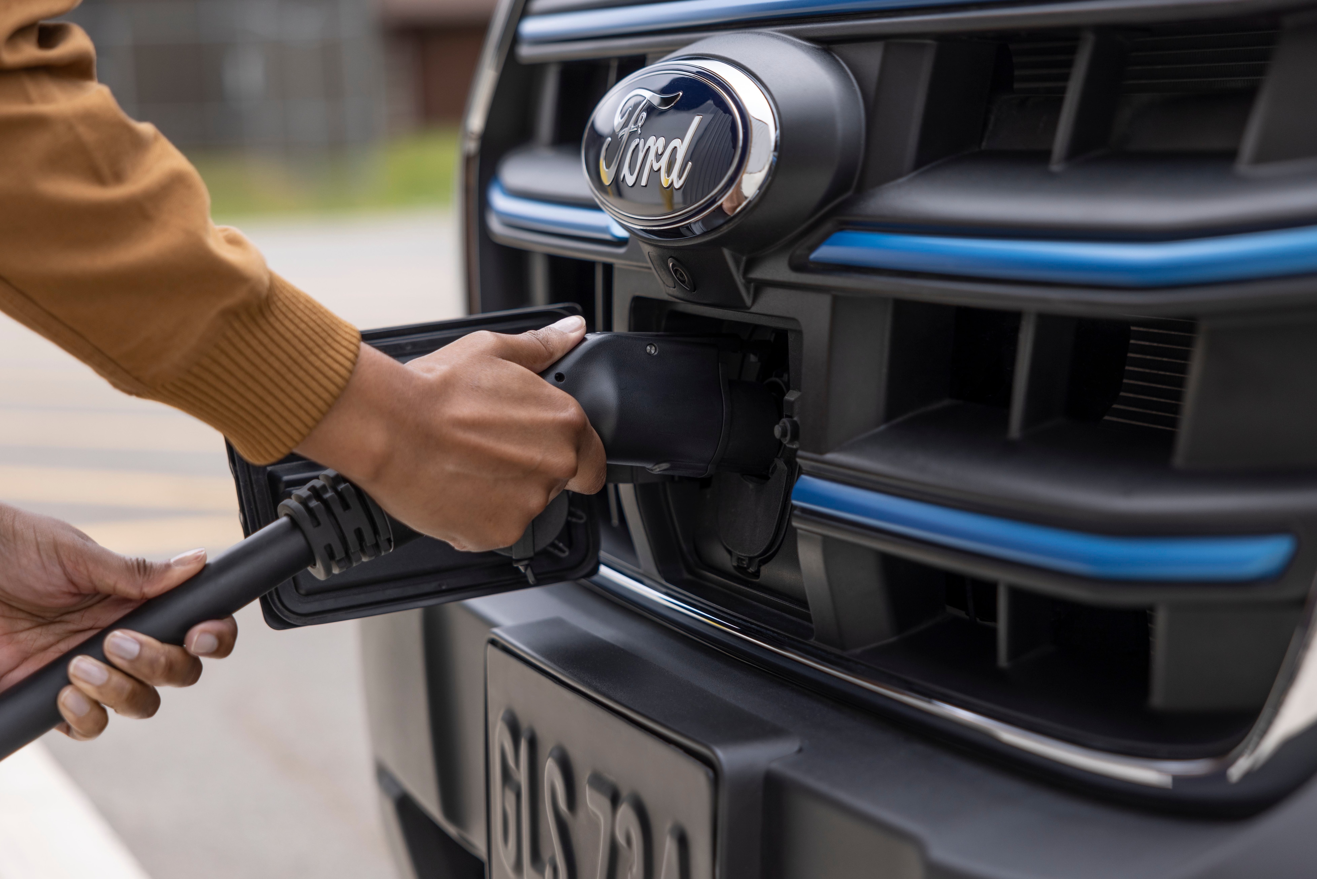 Home charging joins comprehensive range of Ford Pro supporting services designed to help small and medium-sized businesses match the productivity levels of larger fleets